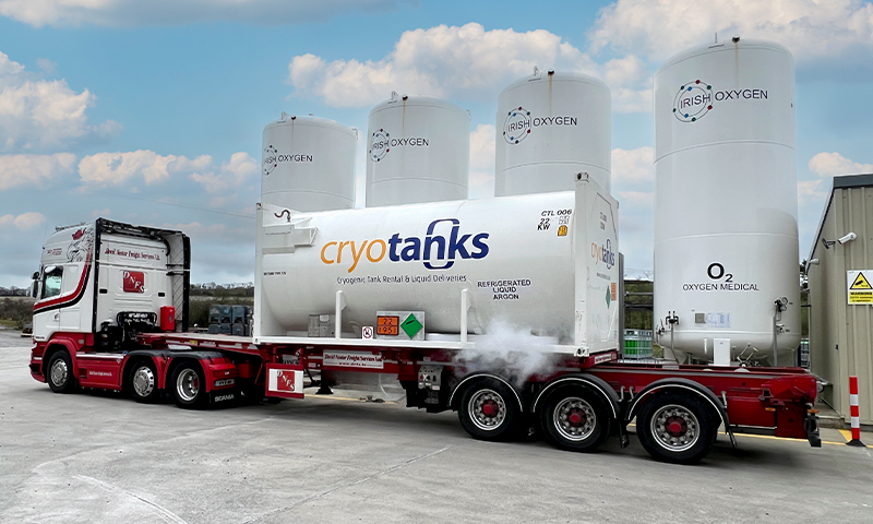 Image of cryotanks truck delivering a Bulk Liquid Delivery to Irish Oxygen